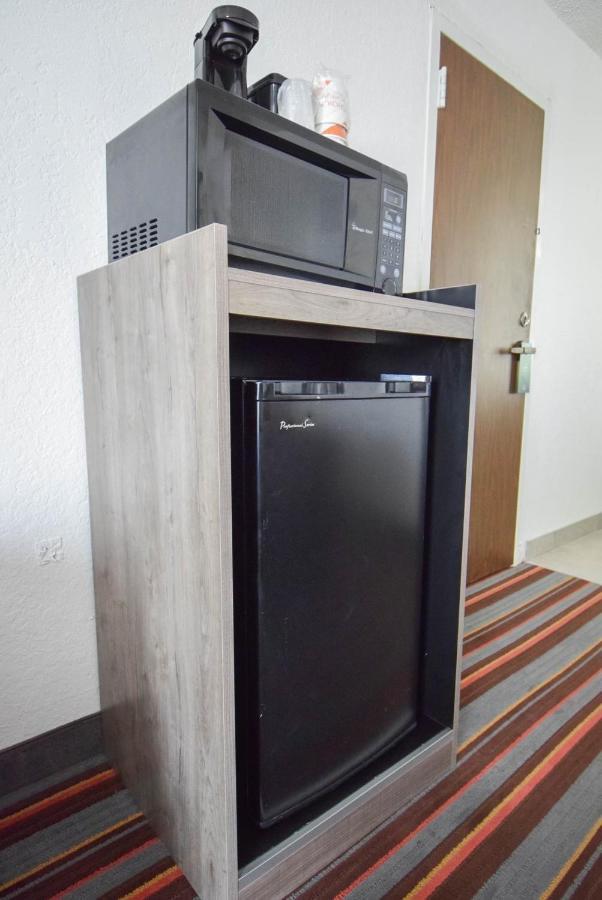 Quality Inn & Suites Sulphur Springs Extérieur photo